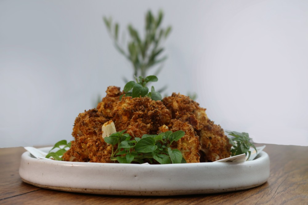 98B974B2-4F3B-4E5A-B4B9-6058457250F6_1_201_a